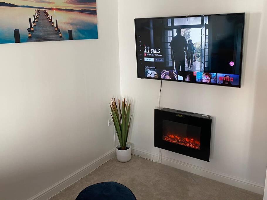 Luxury Modern 1Bed Sea View Apartment Rhôs-on-Sea Extérieur photo