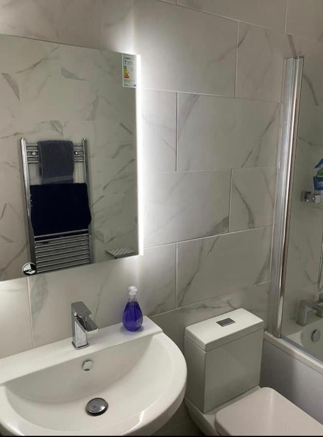Luxury Modern 1Bed Sea View Apartment Rhôs-on-Sea Extérieur photo